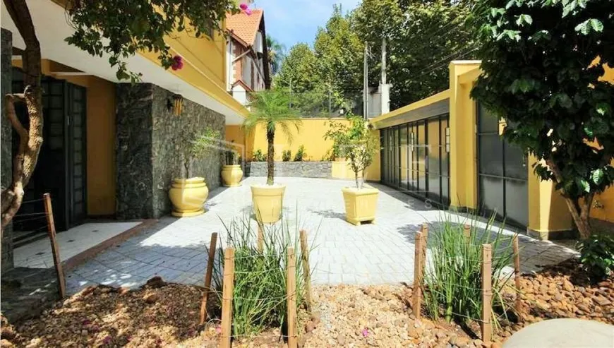 Foto 1 de Casa com 5 Quartos à venda, 600m² em Pacaembu, São Paulo