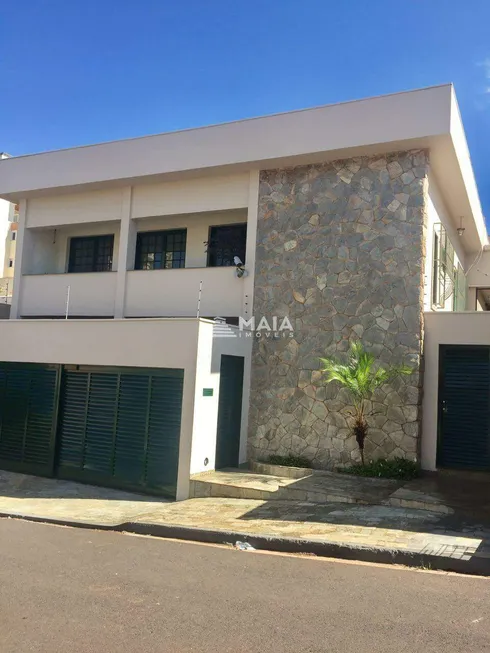 Foto 1 de Casa com 3 Quartos à venda, 430m² em Mercês, Uberaba