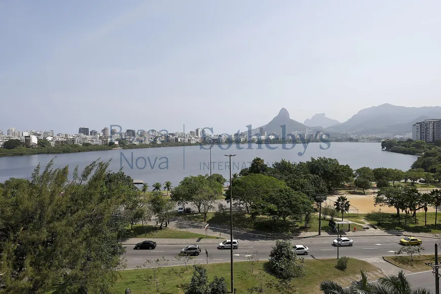 Foto 1 de Apartamento com 3 Quartos para venda ou aluguel, 380m² em Lagoa, Rio de Janeiro