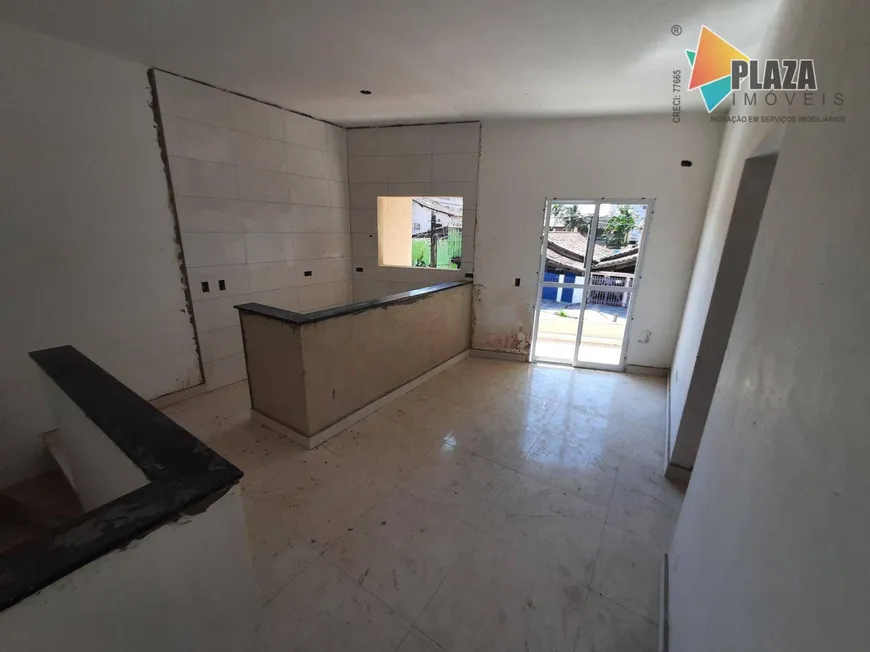 Foto 1 de Casa de Condomínio com 2 Quartos à venda, 70m² em Nova Mirim, Praia Grande