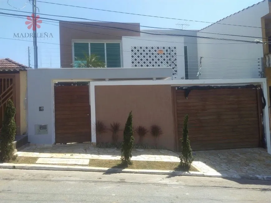 Foto 1 de Sobrado com 4 Quartos à venda, 300m² em Vila Rio Branco, São Paulo