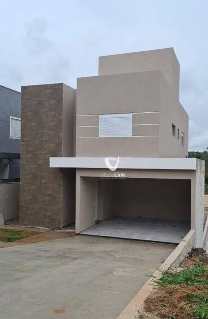 Foto 1 de Casa de Condomínio com 4 Quartos à venda, 220m² em Centro, Santana de Parnaíba