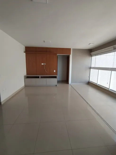 Foto 1 de Apartamento com 3 Quartos para alugar, 95m² em Setor Bueno, Goiânia