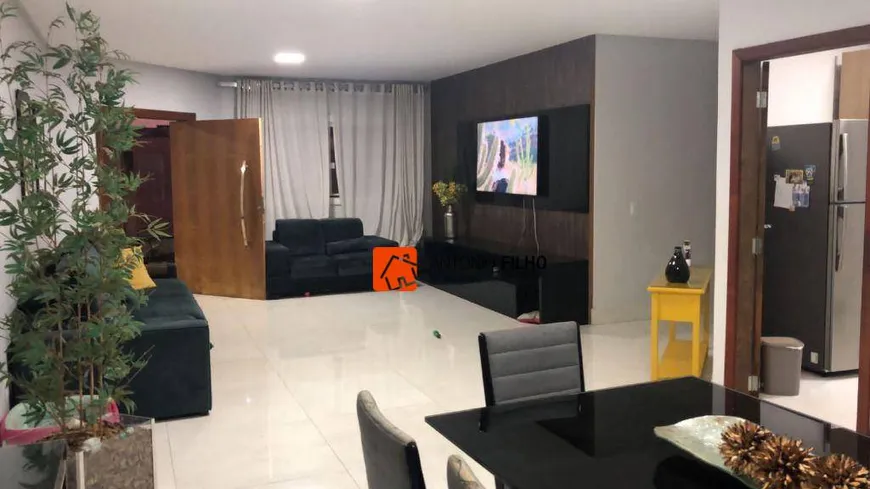 Foto 1 de Casa de Condomínio com 3 Quartos à venda, 320m² em Setor Habitacional Vicente Pires, Brasília