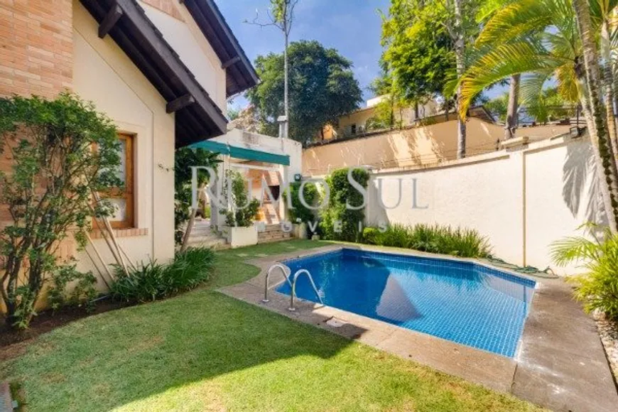 Foto 1 de Casa de Condomínio com 6 Quartos à venda, 446m² em Chácara Monte Alegre, São Paulo
