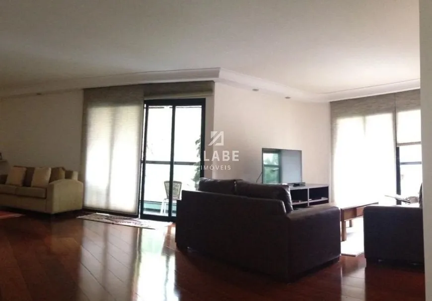 Foto 1 de Apartamento com 4 Quartos à venda, 255m² em Moema, São Paulo