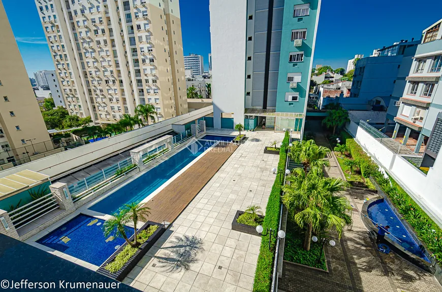 Foto 1 de Apartamento com 2 Quartos à venda, 87m² em Passo da Areia, Porto Alegre