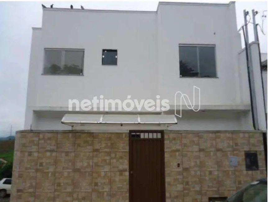 Foto 1 de Casa com 3 Quartos à venda, 130m² em Alto do Castelo, Muriaé