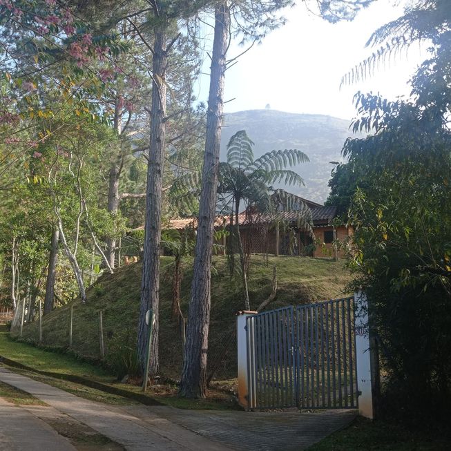 Foto 1 de Casa de Condomínio com 2 Quartos à venda, 120m² em Araras, Petrópolis