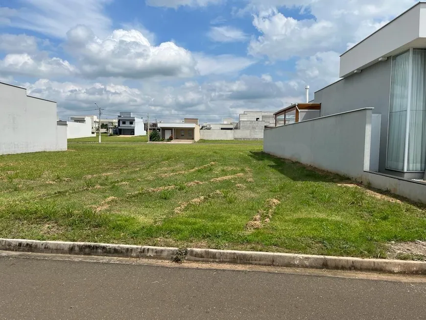 Foto 1 de Lote/Terreno à venda, 250m² em MATO ALTO - FORMIGUEIRO, Saltinho