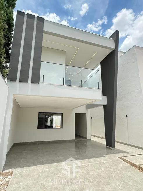 Foto 1 de Casa com 3 Quartos à venda, 200m² em Ibituruna, Montes Claros