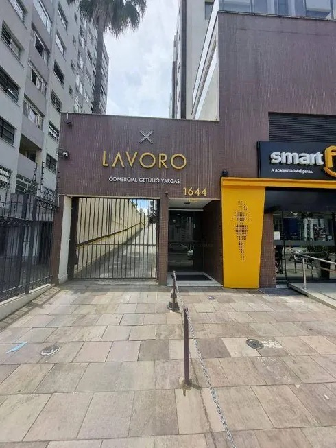Foto 1 de Sala Comercial para alugar, 29m² em Menino Deus, Porto Alegre