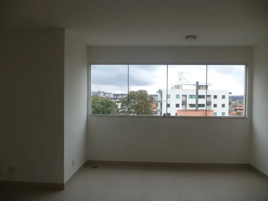 Foto 1 de Apartamento com 3 Quartos à venda, 113m² em Heliópolis, Belo Horizonte