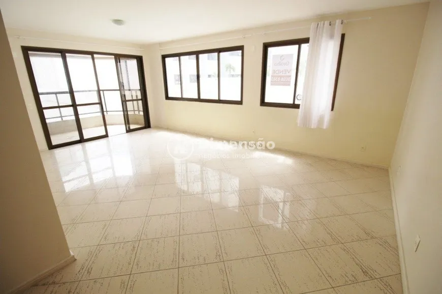 Foto 1 de Apartamento com 3 Quartos à venda, 121m² em Beira Mar, Florianópolis