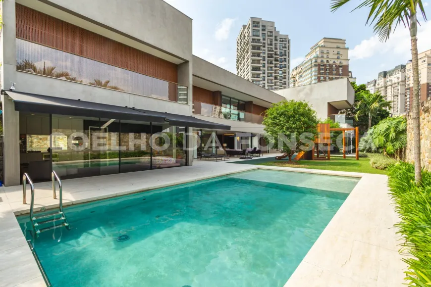 Foto 1 de Casa com 5 Quartos à venda, 1455m² em Cidade Jardim, São Paulo