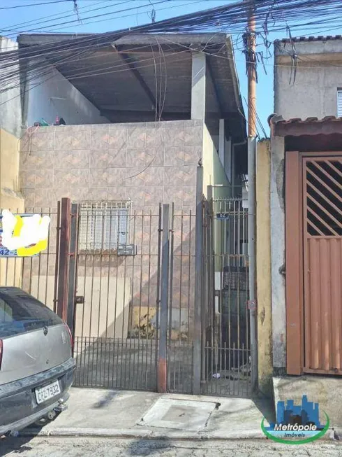 Foto 1 de Casa com 2 Quartos à venda, 100m² em Jardim Santa Emília, Guarulhos