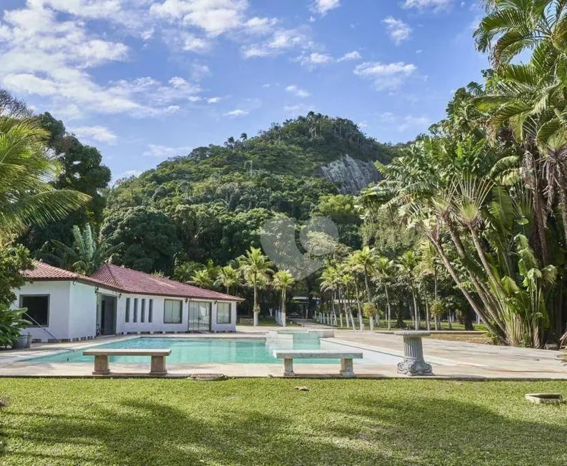 Foto 1 de Lote/Terreno à venda, 34369m² em Itanhangá, Rio de Janeiro