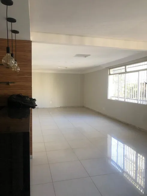 Foto 1 de Apartamento com 3 Quartos à venda, 140m² em Serra, Belo Horizonte