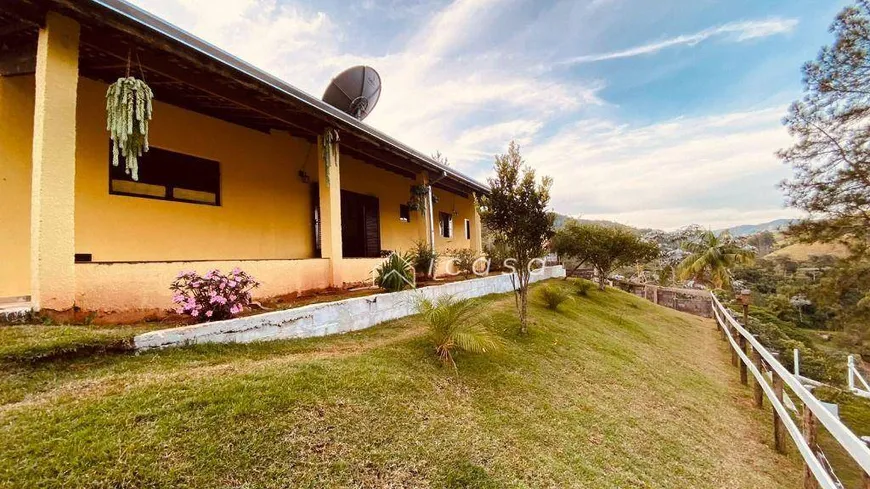 Foto 1 de Fazenda/Sítio com 3 Quartos à venda, 190m² em Dos Souzas, Monteiro Lobato