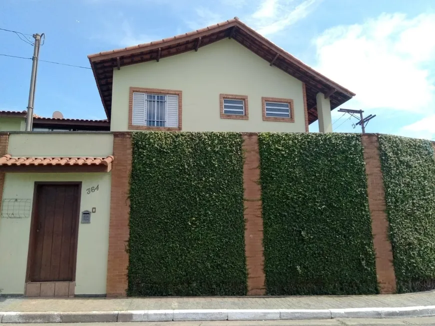 Foto 1 de Casa com 3 Quartos à venda, 180m² em Jardim São Luís, São Paulo