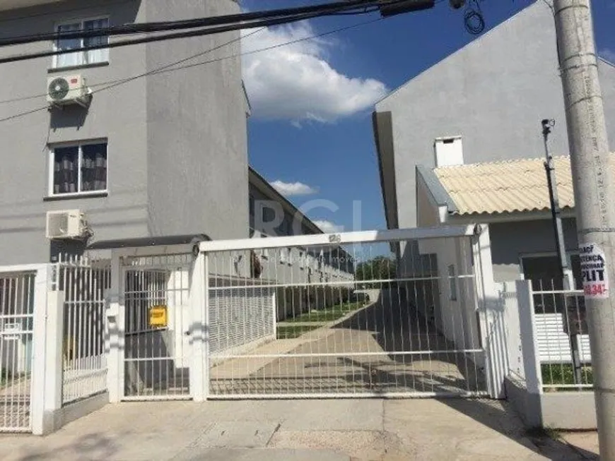 Foto 1 de Casa de Condomínio com 2 Quartos à venda, 75m² em Hípica, Porto Alegre