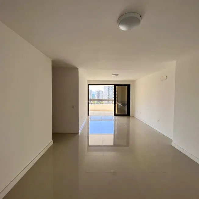 Foto 1 de Casa de Condomínio com 4 Quartos à venda, 124m² em Barra da Tijuca, Rio de Janeiro