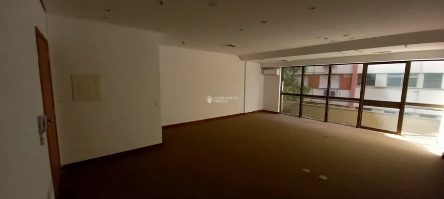 Foto 1 de Sala Comercial para alugar, 52m² em Auxiliadora, Porto Alegre