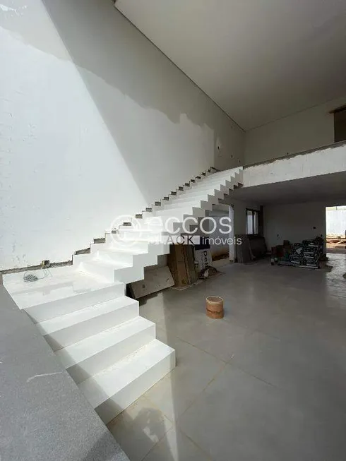 Foto 1 de Casa de Condomínio com 3 Quartos à venda, 251m² em Jardim das Palmeiras, Uberlândia