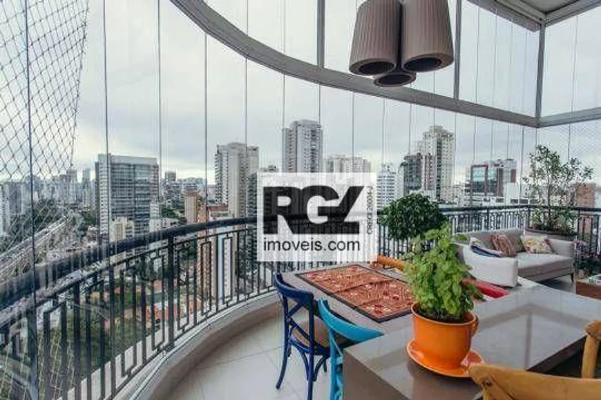 Foto 1 de Apartamento com 3 Quartos à venda, 225m² em Brooklin, São Paulo