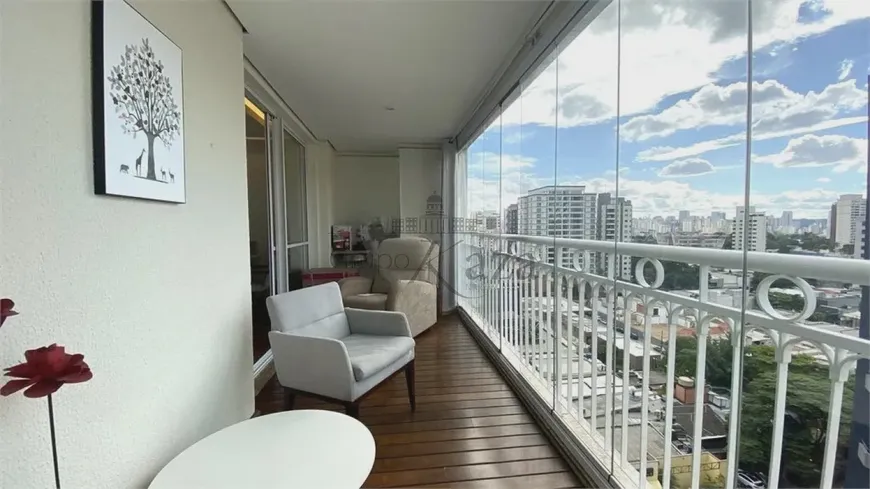 Foto 1 de Apartamento com 3 Quartos à venda, 143m² em Moema, São Paulo