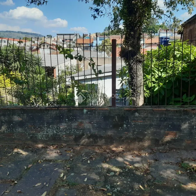 Foto 1 de Casa com 3 Quartos à venda, 140m² em Jardim Itú Sabará, Porto Alegre