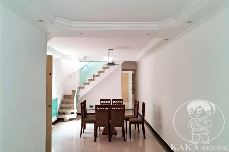 Foto 1 de Casa com 3 Quartos para alugar, 200m² em Vila Regente Feijó, São Paulo
