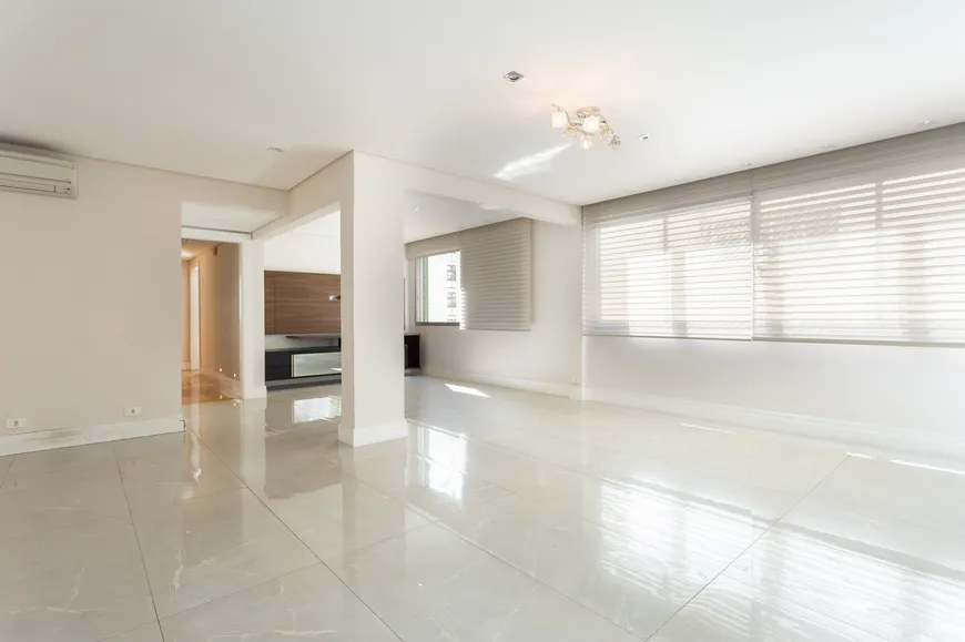 Foto 1 de Apartamento com 2 Quartos à venda, 138m² em Itaim Bibi, São Paulo