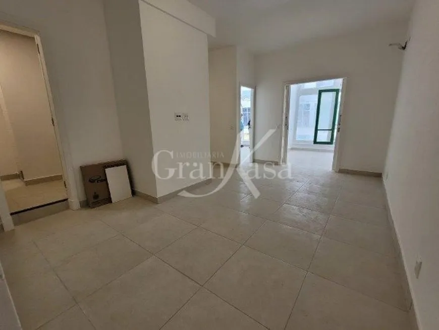 Foto 1 de Apartamento com 2 Quartos à venda, 56m² em Copacabana, Rio de Janeiro