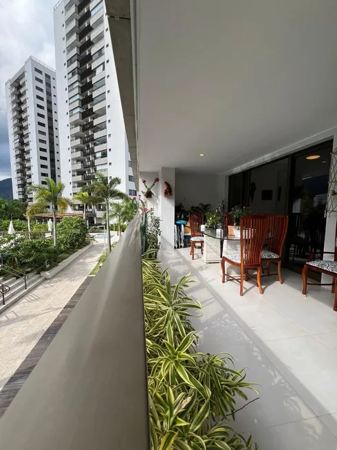 Foto 1 de Apartamento com 4 Quartos à venda, 160m² em Barra da Tijuca, Rio de Janeiro