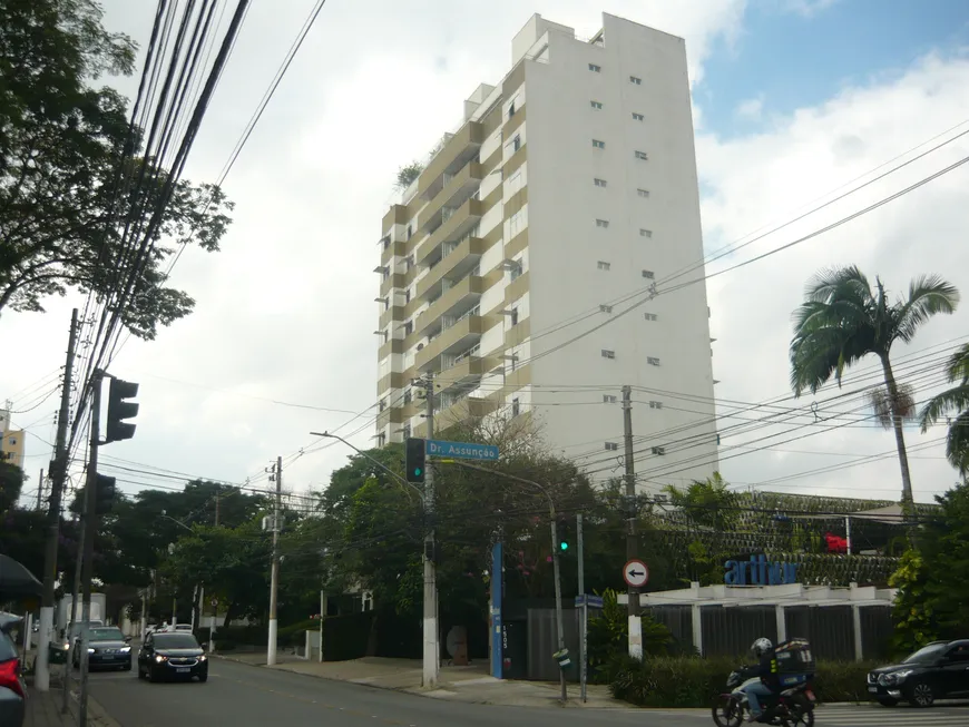 Foto 1 de Apartamento com 3 Quartos à venda, 194m² em Jardim América, São Paulo
