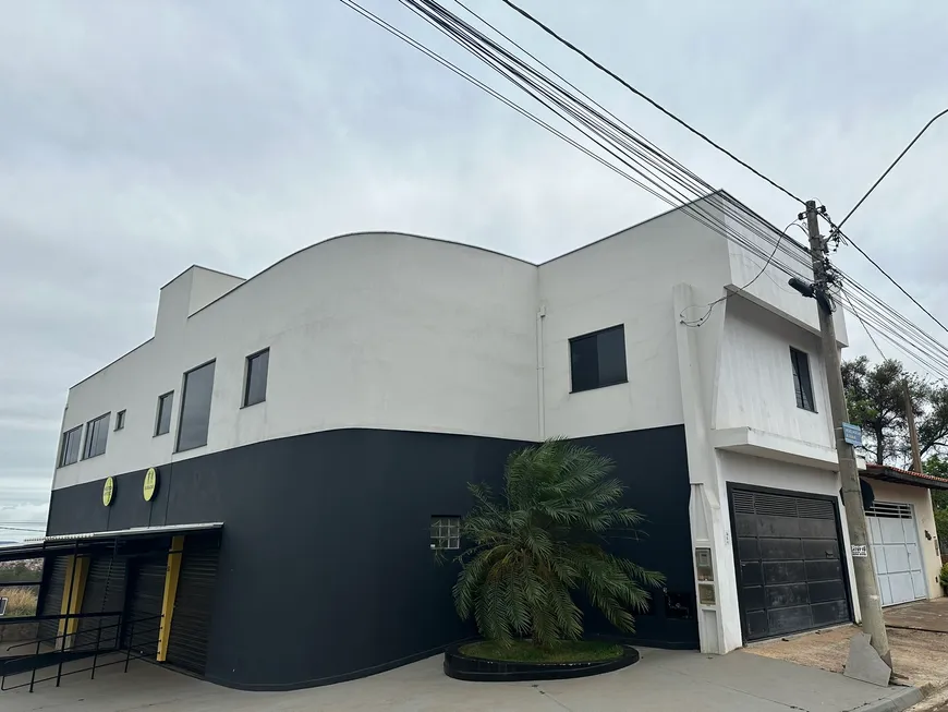 Foto 1 de com 3 Quartos para alugar, 120m² em Pompéia, Piracicaba