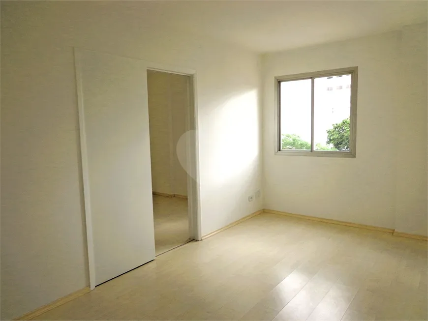 Foto 1 de Apartamento com 1 Quarto para alugar, 40m² em Santa Cecília, São Paulo