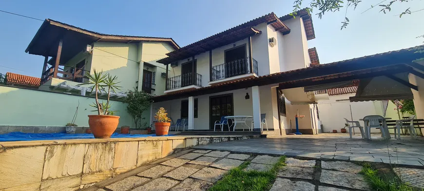 Foto 1 de Casa com 5 Quartos à venda, 281m² em Freguesia- Jacarepaguá, Rio de Janeiro