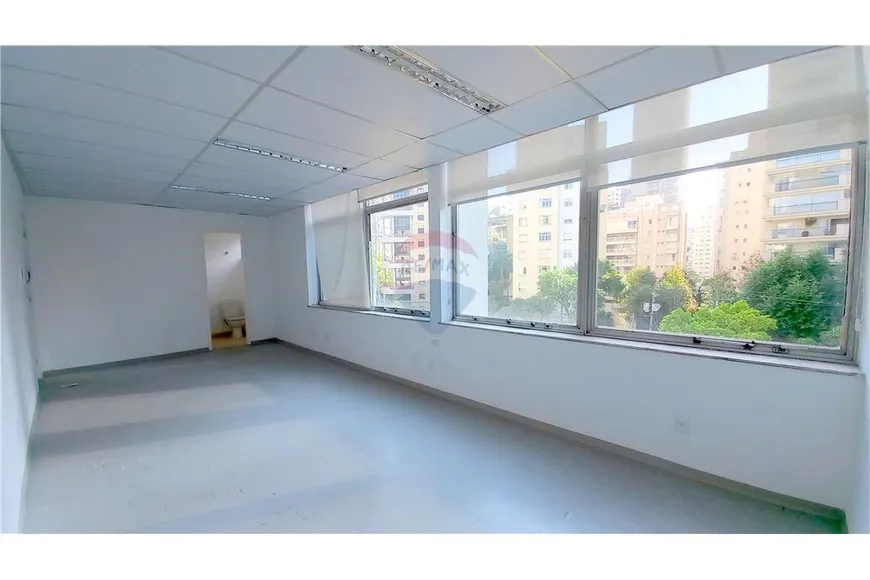 Foto 1 de Sala Comercial para alugar, 28m² em Itaim Bibi, São Paulo