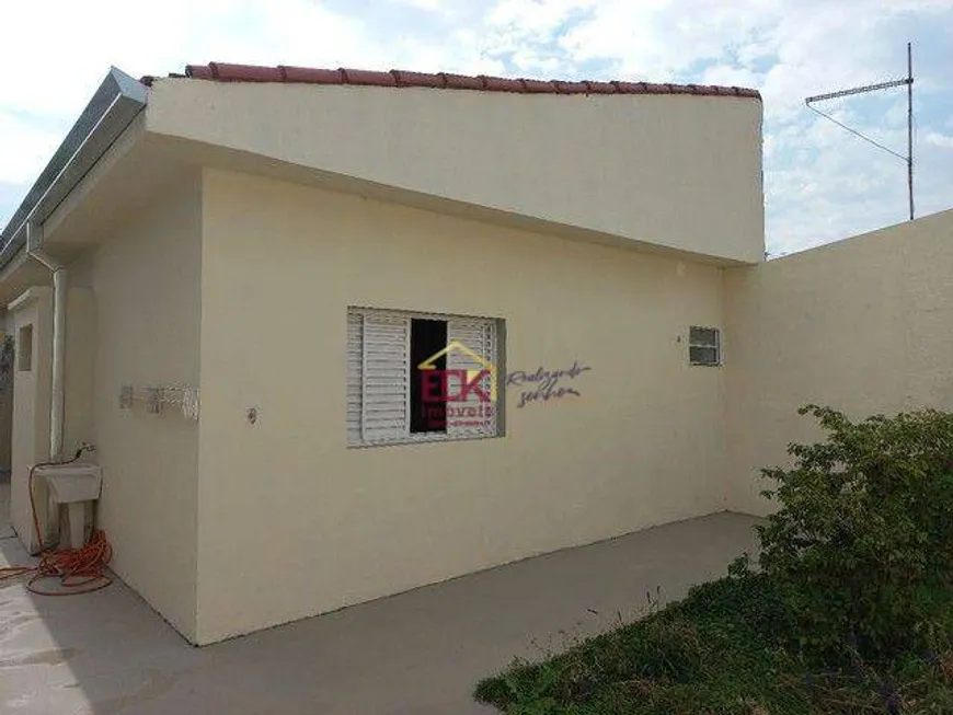 Foto 1 de Casa com 2 Quartos à venda, 150m² em Vila Mogilar, Mogi das Cruzes