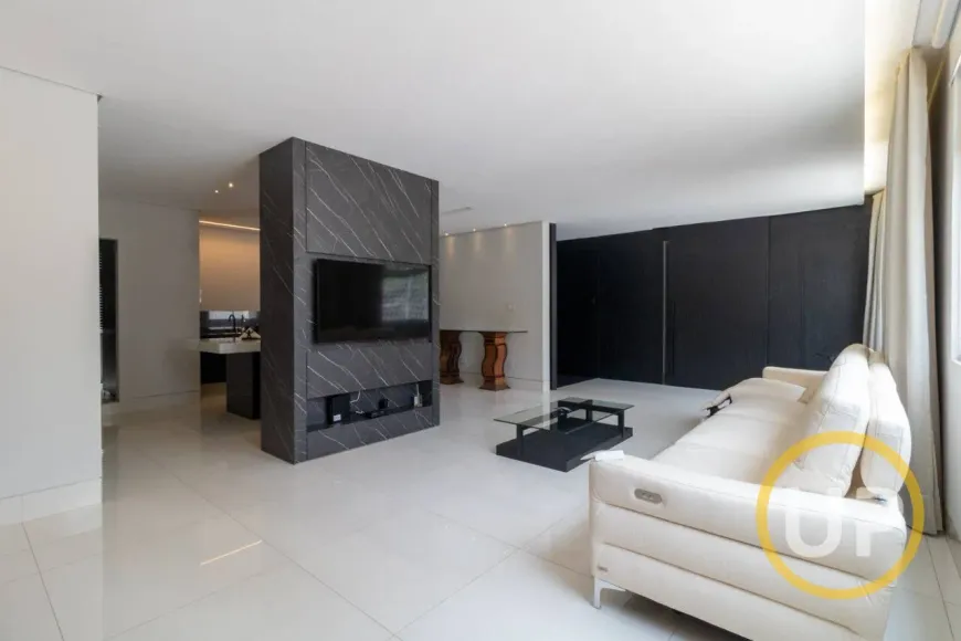 Foto 1 de Apartamento com 4 Quartos à venda, 164m² em Lourdes, Belo Horizonte