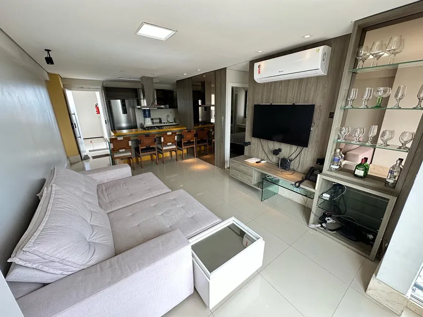 Foto 1 de Apartamento com 3 Quartos para alugar, 77m² em Vila Dom Luís, São Luís