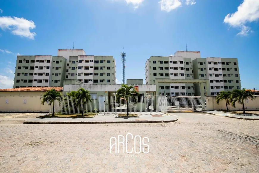 Foto 1 de Apartamento com 2 Quartos à venda, 52m² em Marivan, Aracaju