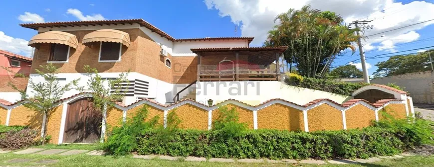 Foto 1 de Sobrado com 3 Quartos à venda, 198m² em , Cachoeira Paulista