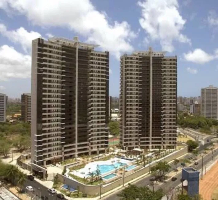 Foto 1 de Apartamento com 4 Quartos à venda, 259m² em Guararapes, Fortaleza