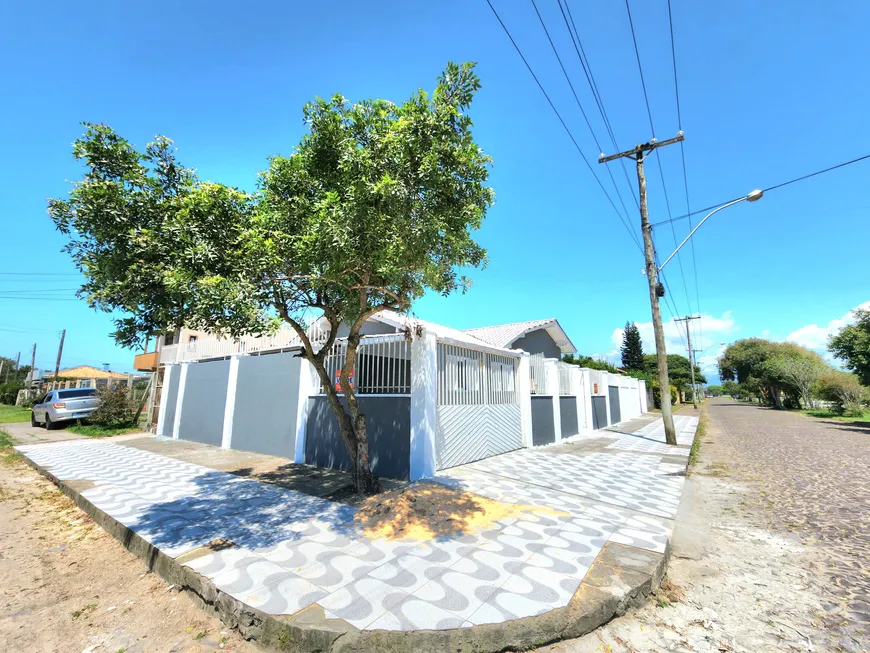 Foto 1 de Casa com 3 Quartos à venda, 64m² em Capao Novo, Capão da Canoa