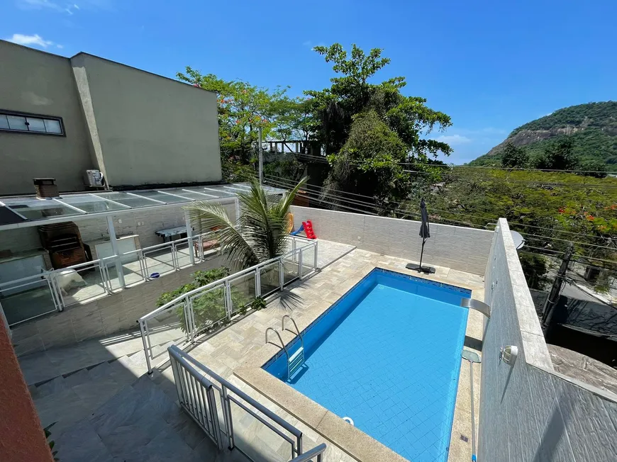 Foto 1 de Casa de Condomínio com 4 Quartos à venda, 400m² em Anil, Rio de Janeiro