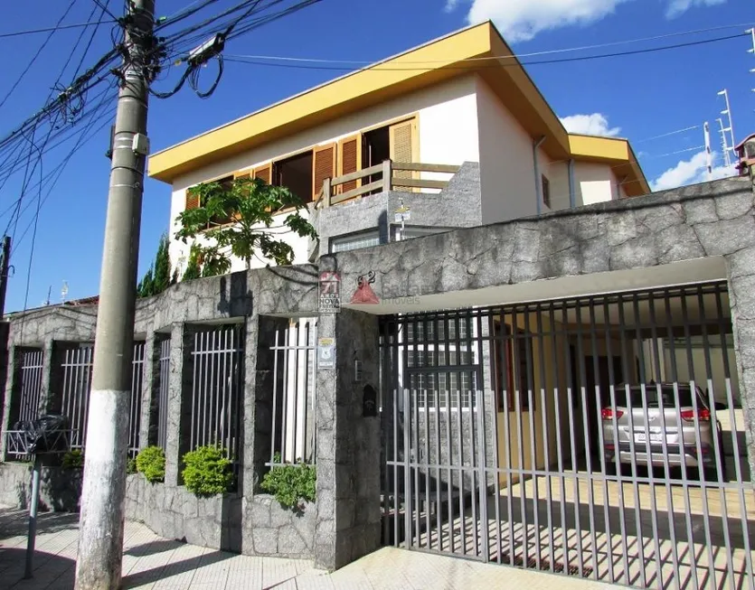 Foto 1 de Casa com 5 Quartos à venda, 300m² em Centro, Pindamonhangaba