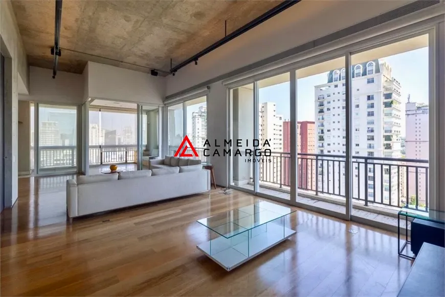 Foto 1 de Apartamento com 3 Quartos à venda, 285m² em Itaim Bibi, São Paulo